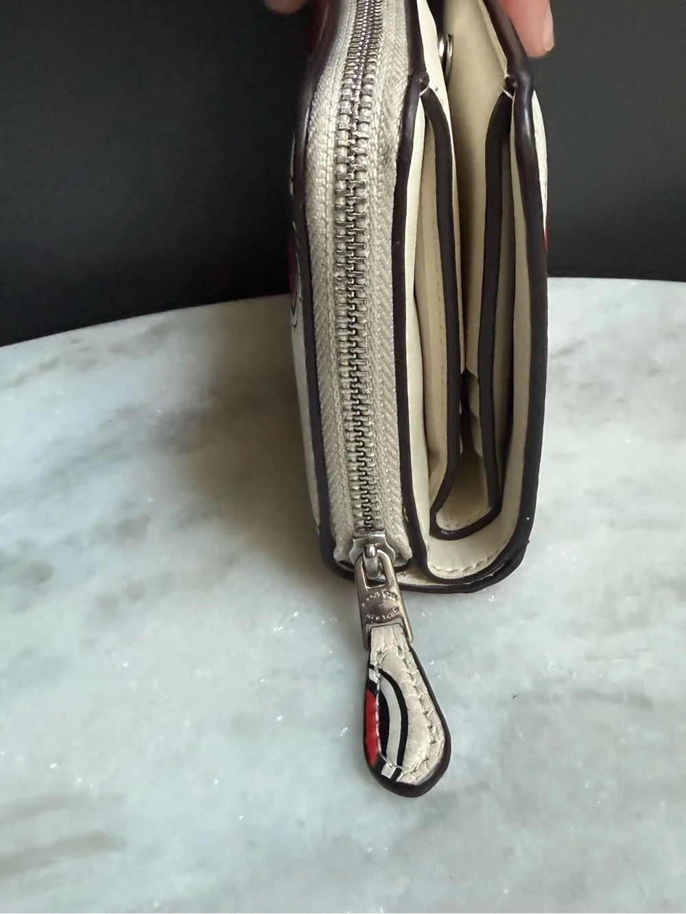 COACH Strawberry Billfold Wallet Chalk Multi Pebbled Leather CT908